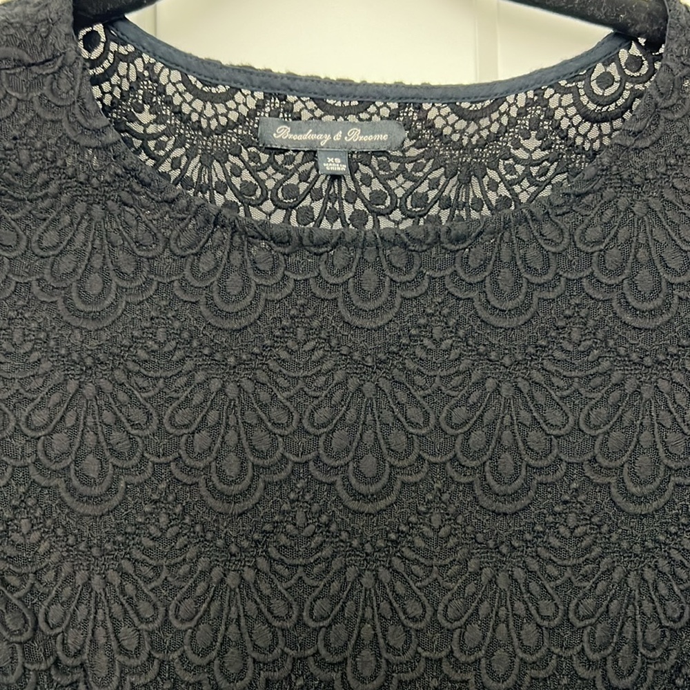 Broadway & Broome Lace Short Sleeve Top - Picture 2 of 7